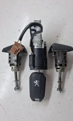 Peugeot 308 Ignition lock 9663123380