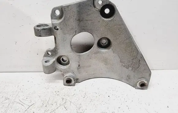 Volvo V40 A/C compressor mount bracket 31258053