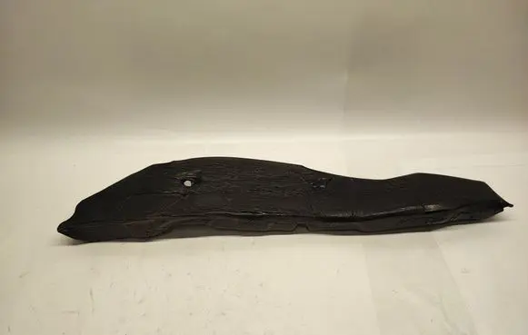 Ford Mustang VI Fender end trim FR3B6316E561A