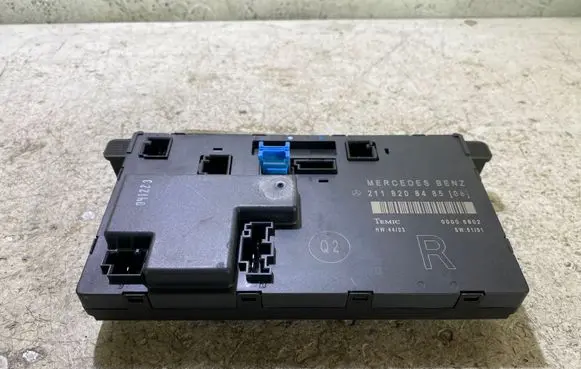 Mercedes-Benz E W211 Other control units/modules 2118208485 00006802