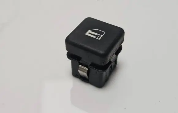 BMW 7 E38 Central locking switch button 8360828
