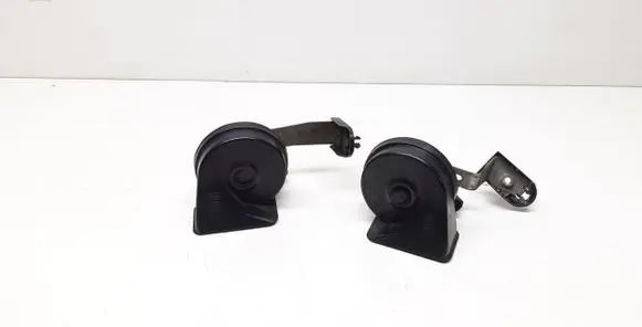 Volvo S60 Horn signal 30796896 30796897