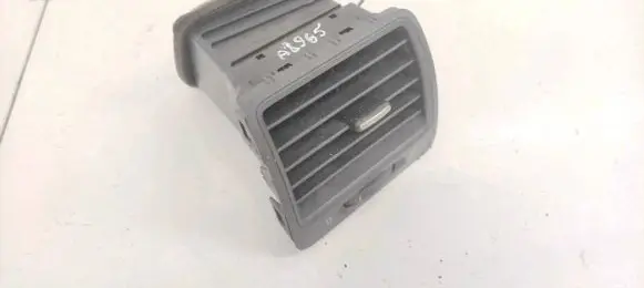 Volkswagen Golf V Dash center air vent grill 1K0819710 1K0819704