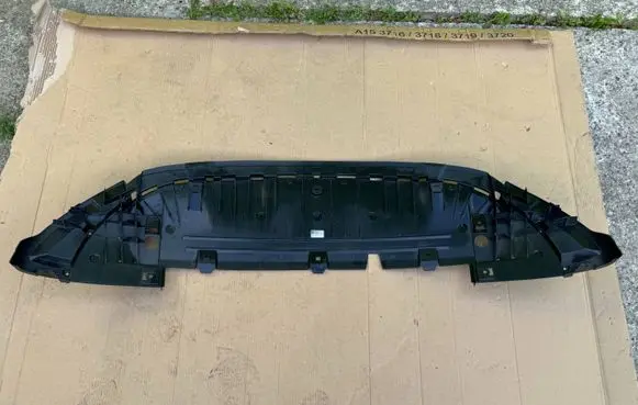 Mercedes-Benz GLA H247 Engine splash shield/under tray A2478858703