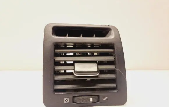 Toyota Corolla Verso AR10 Dash center air vent grill 5566013020 1556413020