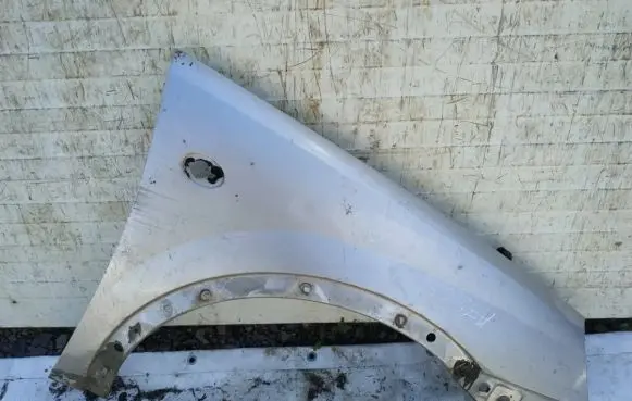 Opel Combo C Fender sidabrinis