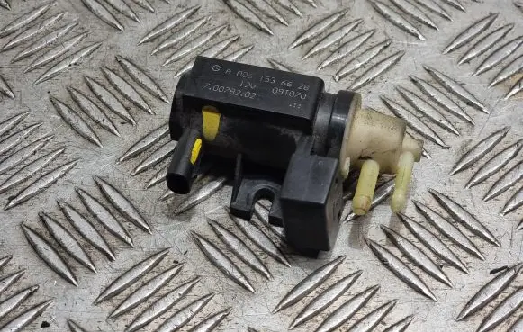 Mercedes-Benz A W169 Turbo solenoid valve A0061536628