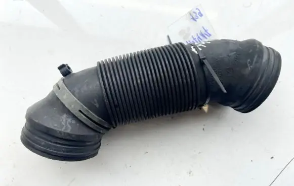Skoda Octavia Mk2 (1Z) Air intake hose/pipe 1k0129684 446149
