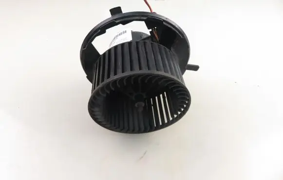 Volkswagen Jetta VI Heater fan/blower 1K1820015M 35987694C