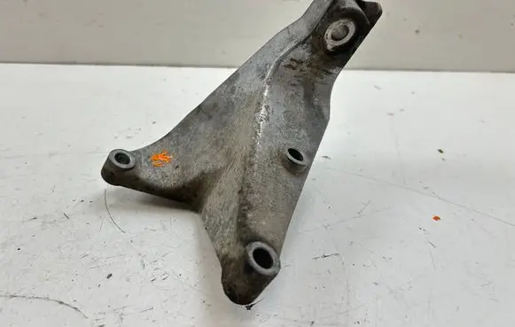 Volkswagen II LT Engine mounting bracket 074199308