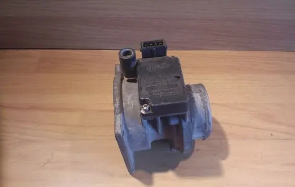 Audi A6 S6 C4 4A Mass air flow meter 054133471 AFH5001B