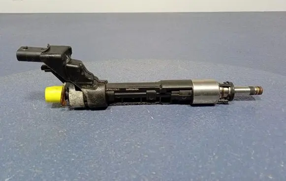 Fuel injector