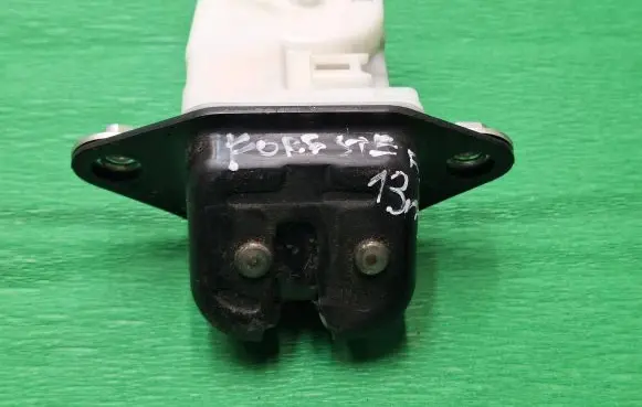 Subaru Forester SH Loading door lock 