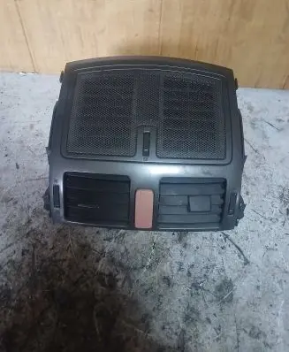 Toyota Auris 150 Dash center air vent grill