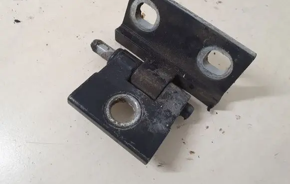 Volvo XC90 Rear door upper hinge