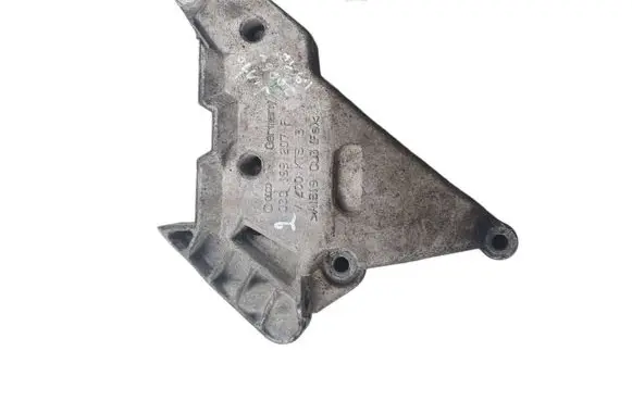 Volkswagen Jetta V Engine mounting bracket 03G199207F