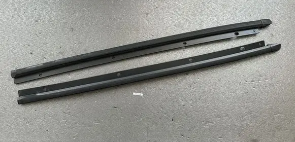 Nissan King Cab, Navara Windshield trim 727622S400 727632S400