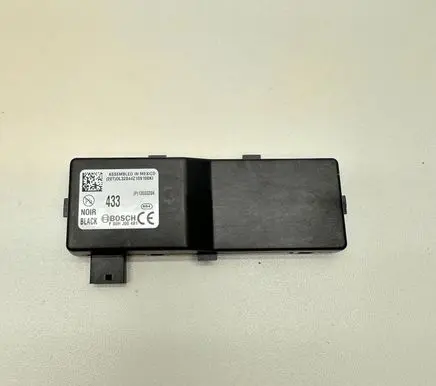 Opel Insignia A Door central lock control unit/module 13503204