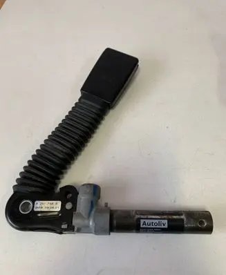 BMW 3 E46 Front seatbelt buckle 8257788 8257788R