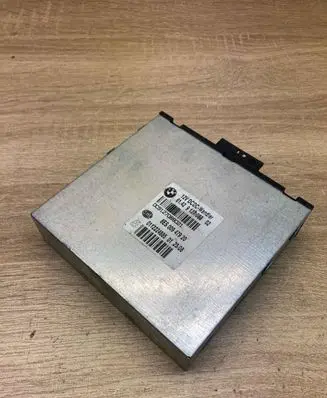 BMW 3 E90 E91 Voltage converter/converter module 9127088 8ES00947920