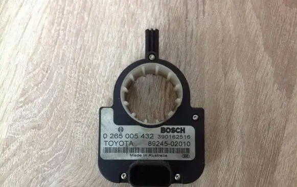 Toyota Avensis T250 Steering angle sensor 0265005432 8924502010