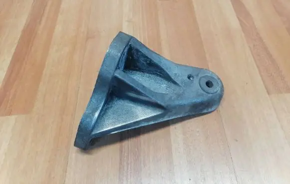 Jaguar XF X250 Engine mounting bracket 5R836037BB C2C39422 5R836037BC