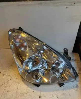 Toyota Corolla Verso E121 Headlight/headlamp