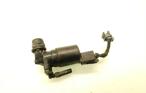 Volvo S60 Windscreen/windshield washer pump 31457428