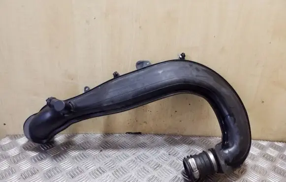 Ford Mondeo MK V Intercooler hose/pipe DS739C623GG