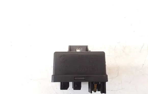 Fiat Bravo Glow plug pre-heat relay 55193073 38430003