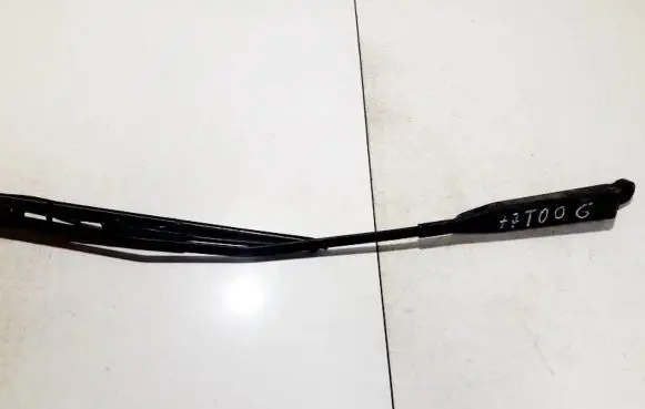 Toyota Avensis T220 Rear wiper blade arm