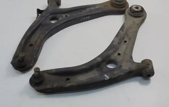 Mazda 2 Front lower control arm/wishbone