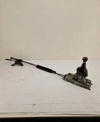 Volkswagen Touran II Gear shifter/selector 1T0711049BD