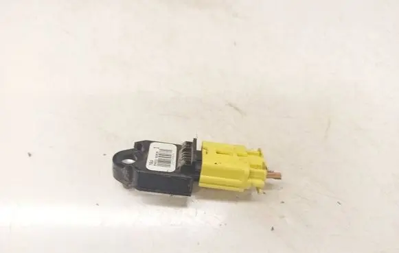 Toyota Avensis T250 Airbag deployment crash/impact sensor 8983102020
