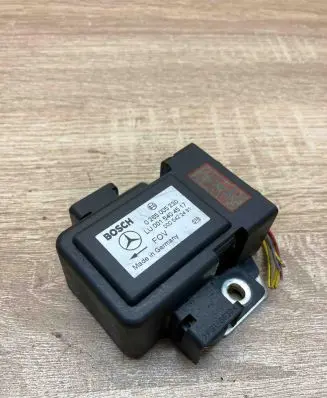 Mercedes-Benz E W210 ESP acceleration yaw rate sensor LU0015404517 0265005230