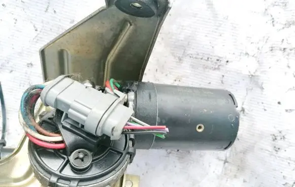 Renault 19 Wiper motor 0390246326 964561