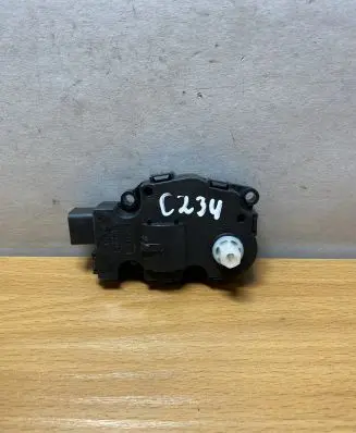 Volvo V60 A/C air flow flap actuator/motor EFB490 K9749007