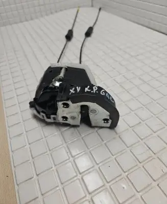 Subaru XV I Rear door lock