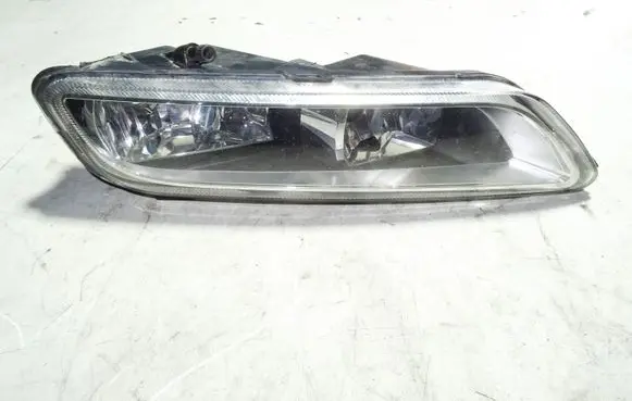 Volkswagen PASSAT B7 Front fog light