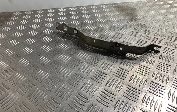 Audi A6 S6 C7 4G Fender mounting bracket 4G0807591B