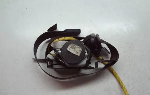 Hyundai Terracan Seat belt trim 