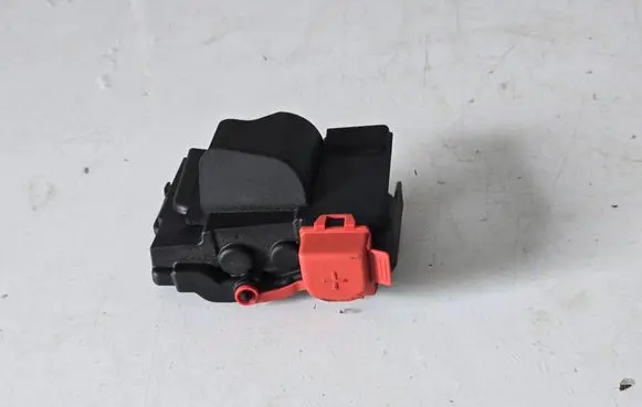 BMW 5 G30 G31 Other engine bay part 8793045