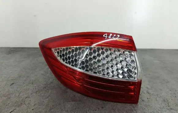 Ford Mondeo MK IV Rear/tail lights 7S7113405B