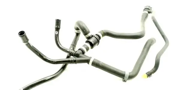 Engine coolant pipe/hose