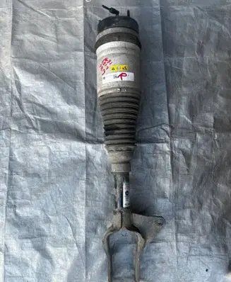 Jeep Cherokee Front shock absorber/damper p68253208AA 21610900470 15540000904