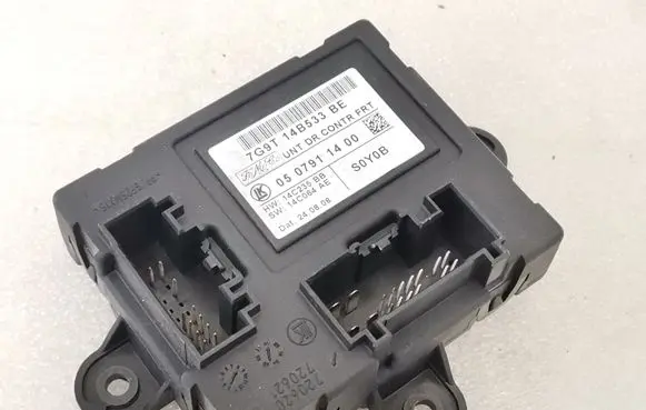 Volvo V70 Door control unit/module 7G9T14B533 0507911400