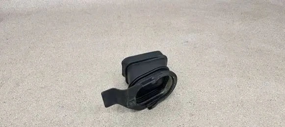 BMW M6 Air intake duct part 7843293 13717843293