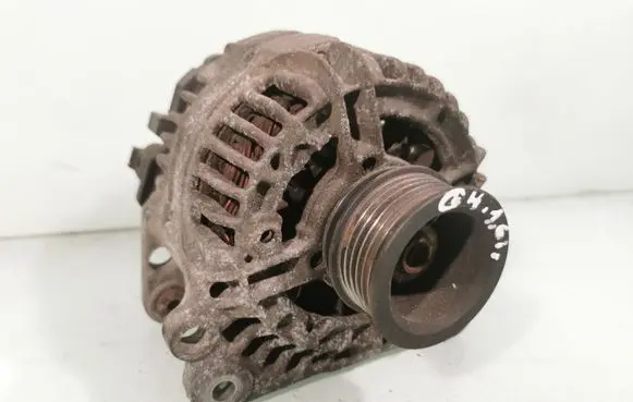 Volkswagen Golf IV Generator/alternator 028903028D