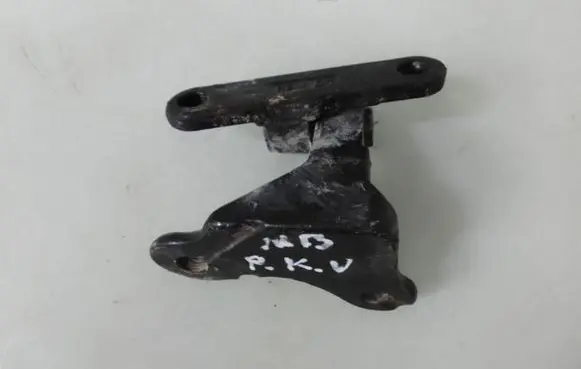 Mercedes-Benz B W245 Front door upper hinge