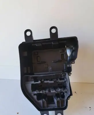 Battery box tray